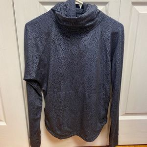 Lululemon Pullover Turtle-Neck Women’s Hoodie, Size 4